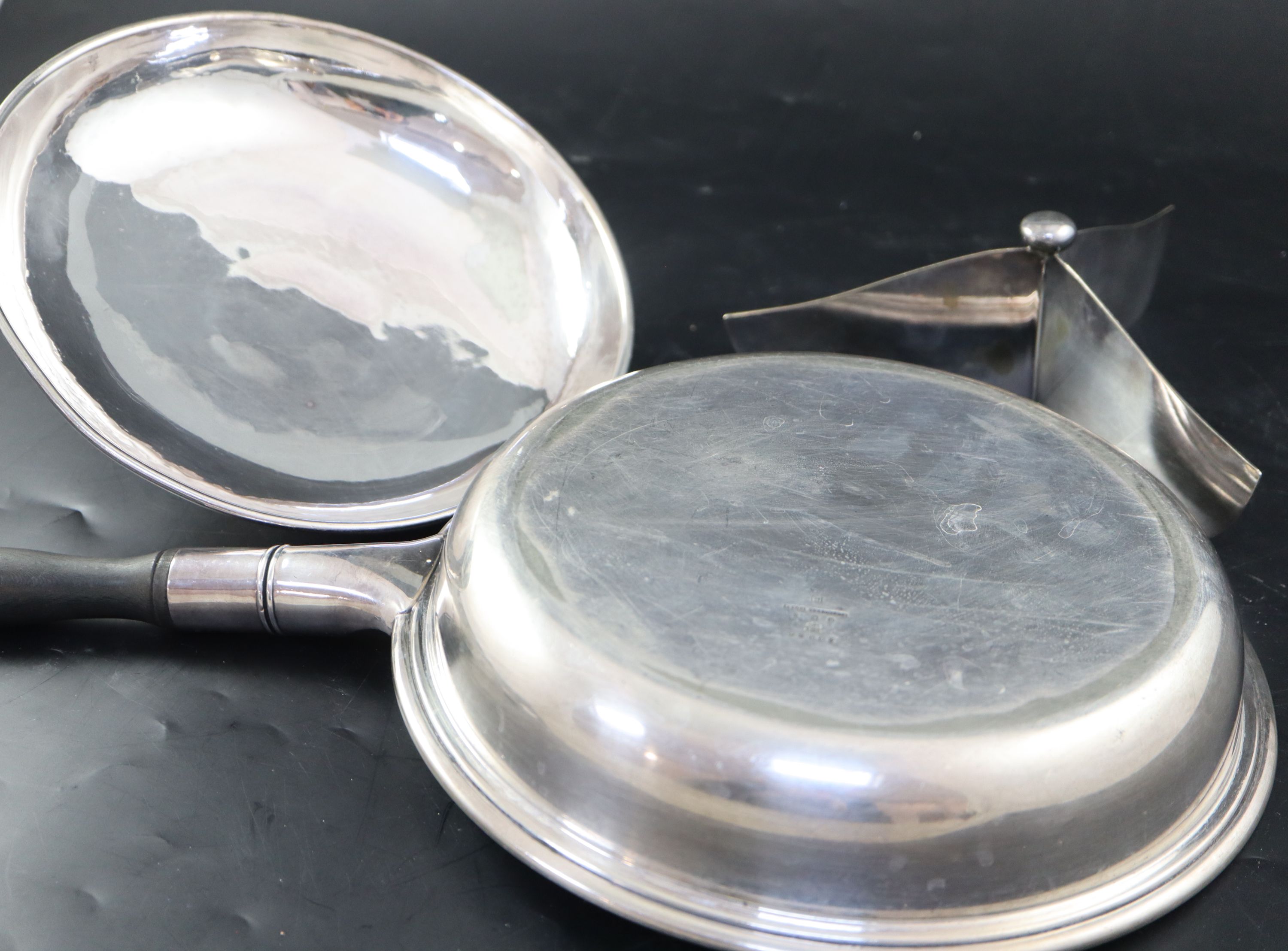 An Elkington & Co circular three division plated vegetable dish and cover, diameter 25.5cm